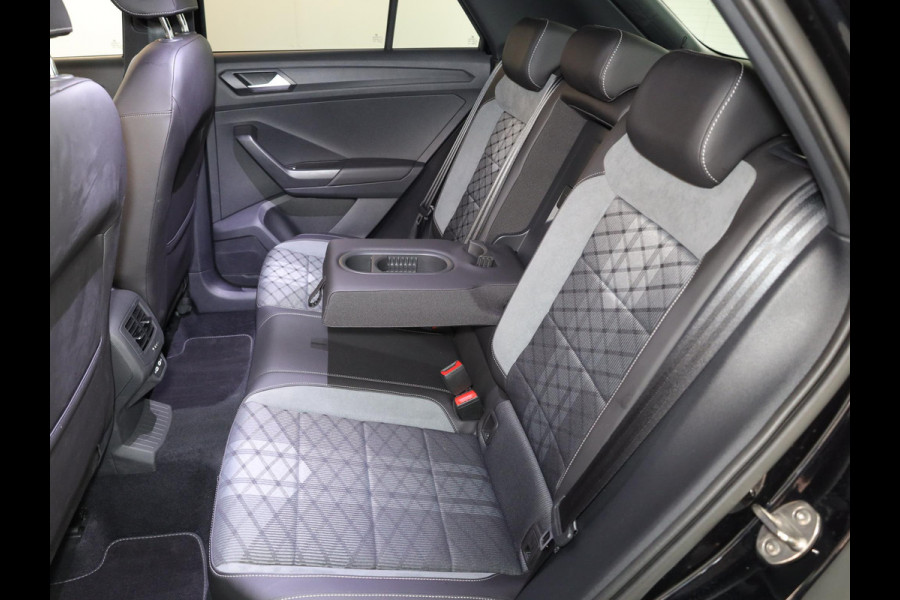 Volkswagen T-Roc 1.5 TSI R-Line 150 pk Automaat (DSG) | Verlengde garantie | Navigatie | Trekhaak (afneembaar) | Parkeersensoren (Park assist) | Achteruitrijcamera | R-Line |