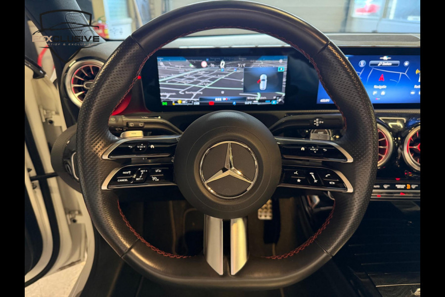 Mercedes-Benz A-Klasse 200 AMG Line Pano/Ambiente/Facelift/Camera