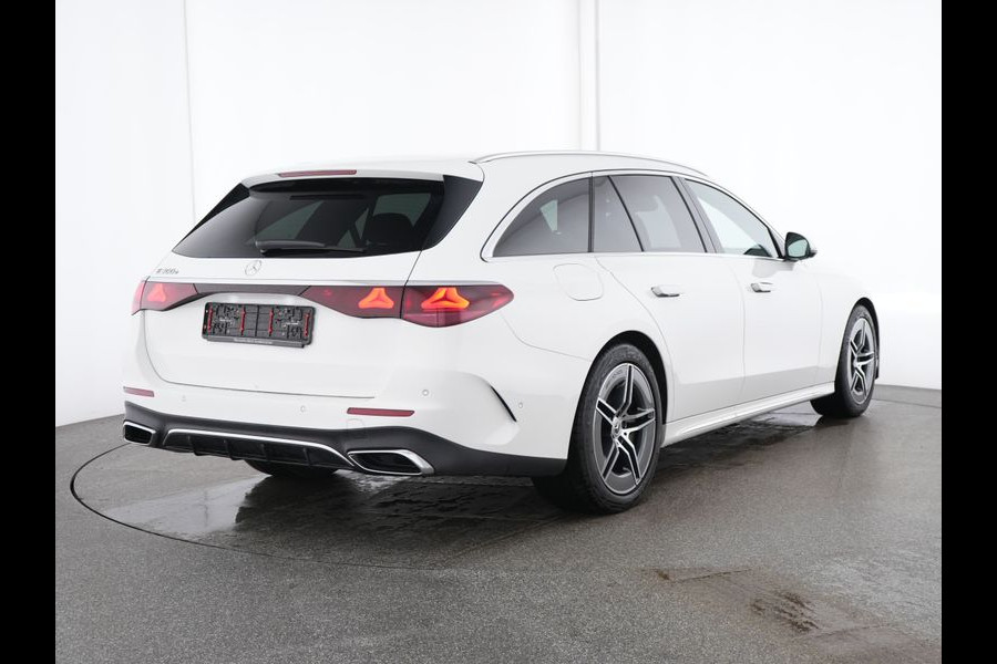 Mercedes-Benz E-Klasse Estate 300 e AMG Plug-In Hybride AMG Line | Panorama Schuif-Kanteldak | Trekhaak | Burmester® 4D-Surround-Soundsystem | Distronic. Inclusief 24 maanden MB Certified garantie voor Europa.