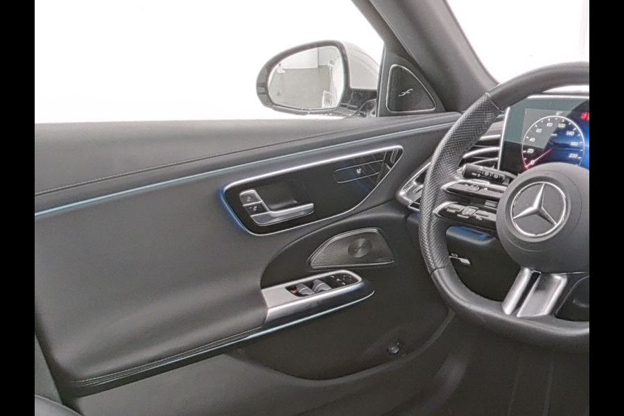 Mercedes-Benz E-Klasse Estate 300 e AMG Plug-In Hybride AMG Line | Panorama Schuif-Kanteldak | Trekhaak | Burmester® 4D-Surround-Soundsystem | Distronic. Inclusief 24 maanden MB Certified garantie voor Europa.