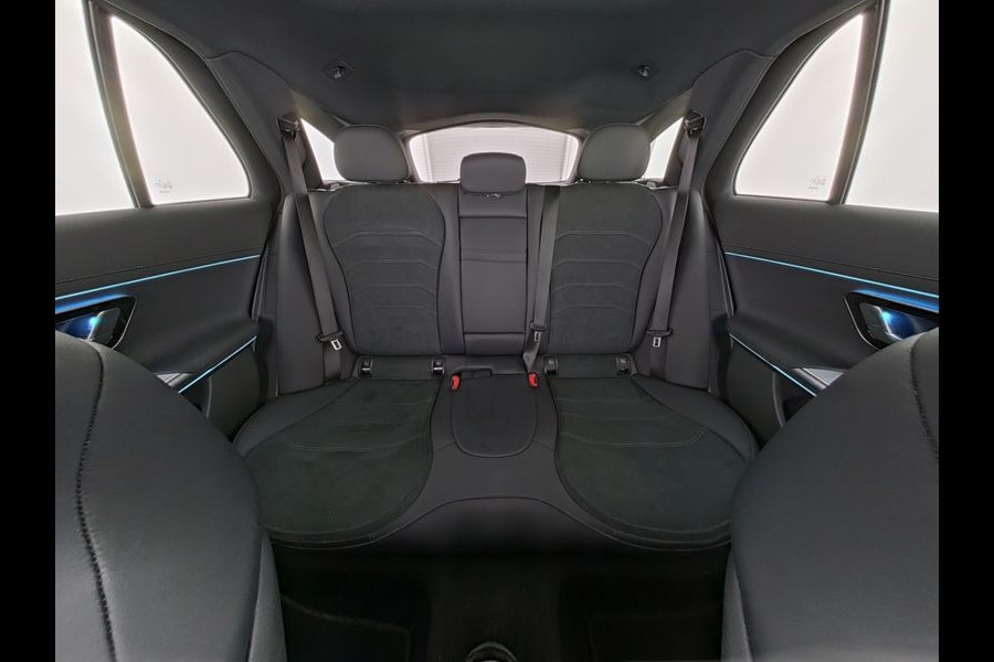 Mercedes-Benz E-Klasse Estate 300 e AMG Plug-In Hybride AMG Line | Panorama Schuif-Kanteldak | Trekhaak | Burmester® 4D-Surround-Soundsystem | Distronic. Inclusief 24 maanden MB Certified garantie voor Europa.