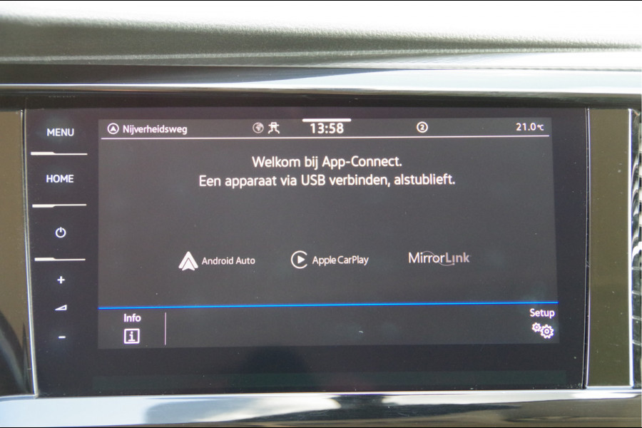 Volkswagen Transporter 2.0 TDI L2H1 DC-5P, BULLI 150PK AUT. 2X SCHUIFDEUR, TREKHAAK, ADAPT. CRUISE, VIRTUAL, CAMERA, NAVI, AIRCO, DUBBELE CABINE