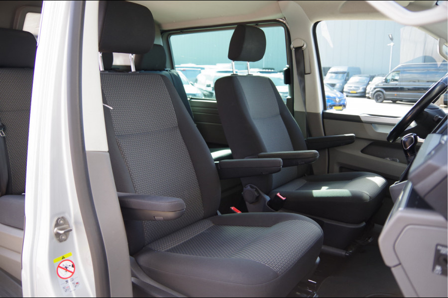 Volkswagen Transporter 2.0 TDI L2H1 DC-5P, BULLI 150PK AUT. 2X SCHUIFDEUR, TREKHAAK, ADAPT. CRUISE, VIRTUAL, CAMERA, NAVI, AIRCO, DUBBELE CABINE