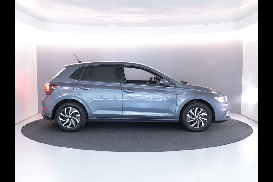 Volkswagen Polo 1.0 TSI Life Edition 95 pk | Verlengde garantie | Navigatie via App | Parkeersensoren | Achteruitrijcamera | Adaptieve cruise control |