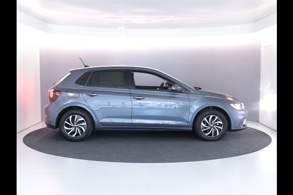 Volkswagen Polo 1.0 TSI Life Edition 95 pk | Verlengde garantie | Navigatie via App | Parkeersensoren | Achteruitrijcamera | Adaptieve cruise control |