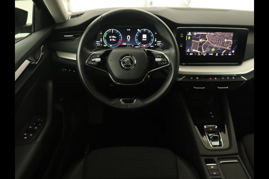Škoda Octavia 1.4 TSI iV PHEV Business Edition | Stoel & stuurverwarming | Carplay | Navigatie | Parkeerhulp | Climate control | Cruise control