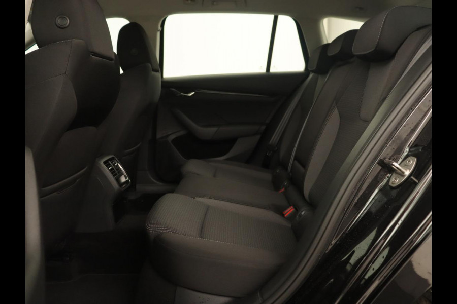 Škoda Octavia 1.4 TSI iV PHEV Business Edition | Stoel & stuurverwarming | Carplay | Navigatie | Parkeerhulp | Climate control | Cruise control