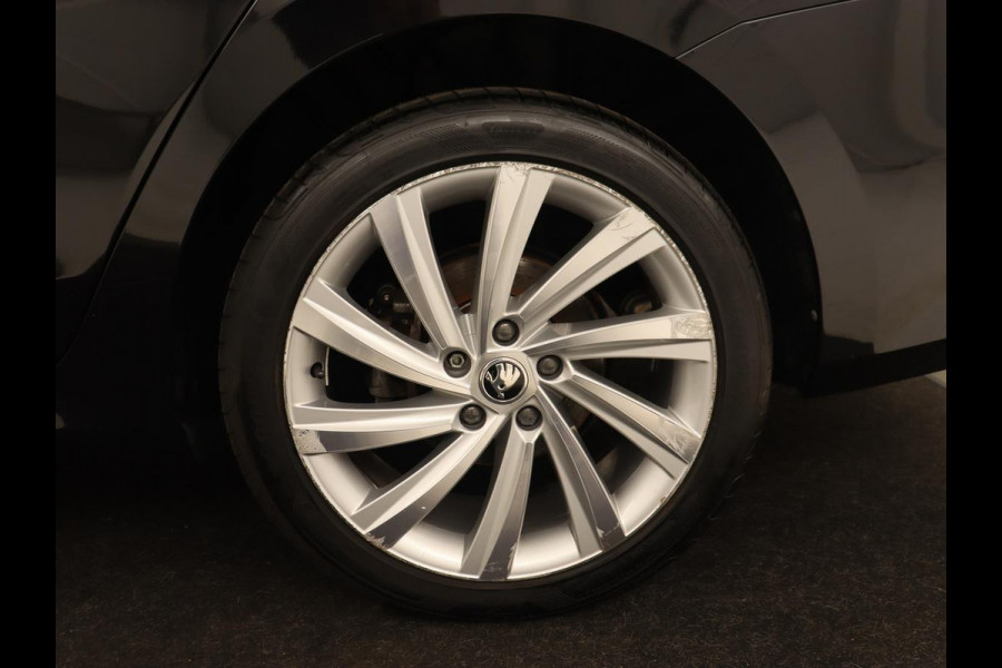 Škoda Octavia 1.4 TSI iV PHEV Business Edition | Stoel & stuurverwarming | Carplay | Navigatie | Parkeerhulp | Climate control | Cruise control