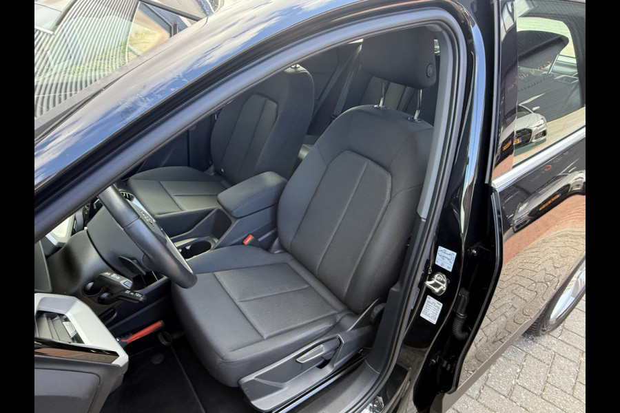 Audi Q4 e-tron 40 Edition 77 kWh | Apple Carplay | Stoelverwarming | Navigatie
