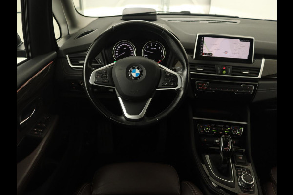 BMW 2 Serie Gran Tourer 218i High Executive | Leder | Head-Up | Trekhaak | Stoelverwarming | Navigatie | Full LED | Parkeerhulp | Climate control