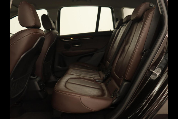 BMW 2 Serie Gran Tourer 218i High Executive | Leder | Head-Up | Trekhaak | Stoelverwarming | Navigatie | Full LED | Parkeerhulp | Climate control