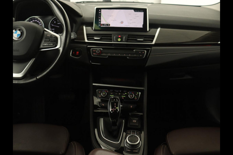 BMW 2 Serie Gran Tourer 218i High Executive | Leder | Head-Up | Trekhaak | Stoelverwarming | Navigatie | Full LED | Parkeerhulp | Climate control