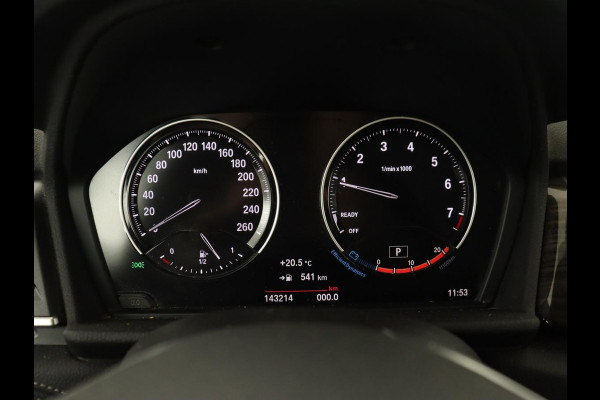 BMW 2 Serie Gran Tourer 218i High Executive | Leder | Head-Up | Trekhaak | Stoelverwarming | Navigatie | Full LED | Parkeerhulp | Climate control