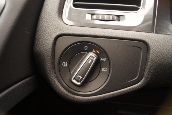 Volkswagen e-Golf 136pk Automaat -NAVI-ACC-LED-ECC-PDC-
