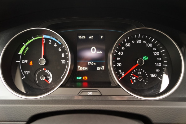 Volkswagen e-Golf 136pk Automaat -NAVI-ACC-LED-ECC-PDC-