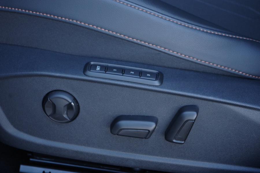 CUPRA Formentor 1.4 e-Hybrid VZ Copper Edition 245 PK PHEV, Memory, Carplay, Camera, Adap. Cruise Control