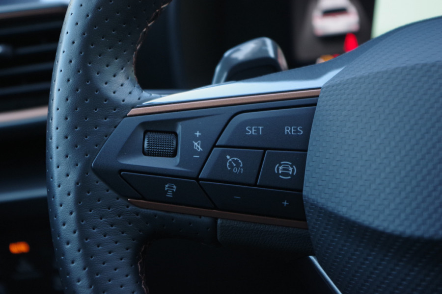 CUPRA Formentor 1.4 e-Hybrid VZ Copper Edition 245 PK PHEV, Memory, Carplay, Camera, Adap. Cruise Control