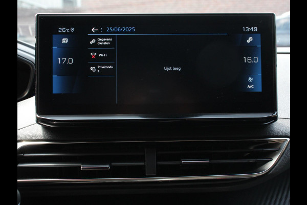 Peugeot 3008 1.2 PureTech Allure Climate control Adaptive cruise control Achteruitrijd camera Parkeersensoren Verwarmde voorstoelen LED Navigatie Apple Carplay/ Android Auto