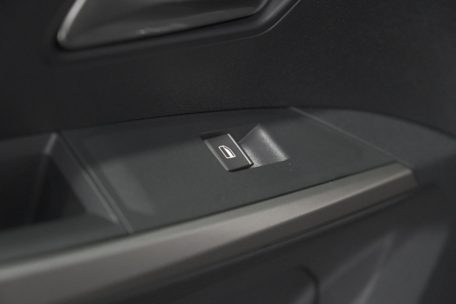 Peugeot 5008 HYbrid 145 e-DCS6 GT | Panoramadak | Camera | Elektrische Achterklep | Adaptieve Cruise Control
