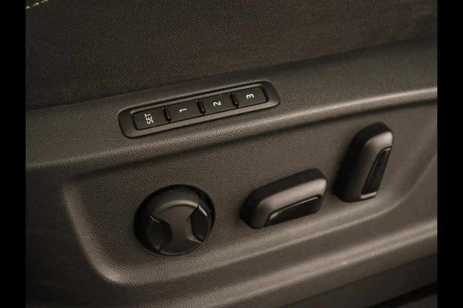 Škoda Kodiaq 1.4 TSI Style | Trekhaak | Achterbankverwarming | Navigatie | Parkeerhulp | Carplay | DAB | Stoelverwarming | Keyless | Full LED | Memory