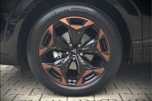 CUPRA Terramar 1.5 eTSI Business | Adaptive Cruise Control | 360 Camera | Stoelverwarming | Stuurverwarming | Memory Seat | Elektrische verstelbare stoel |  Ambiance Verlichting | Dodehoekdetectie | Keyless | LED | BTW | Fab