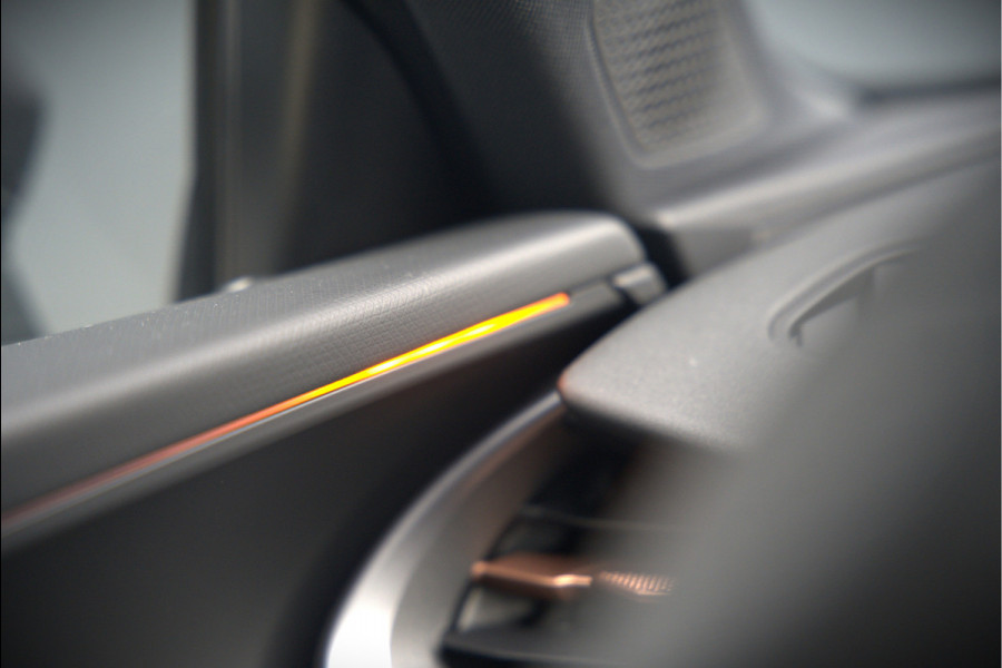 CUPRA Terramar 1.5 eTSI Business | Adaptive Cruise Control | 360 Camera | Stoelverwarming | Stuurverwarming | Memory Seat | Elektrische verstelbare stoel |  Ambiance Verlichting | Dodehoekdetectie | Keyless | LED | BTW | Fab