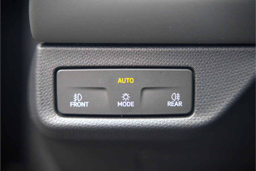 CUPRA Terramar 1.5 eTSI Business | Adaptive Cruise Control | 360 Camera | Stoelverwarming | Stuurverwarming | Memory Seat | Elektrische verstelbare stoel |  Ambiance Verlichting | Dodehoekdetectie | Keyless | LED | BTW | Fab