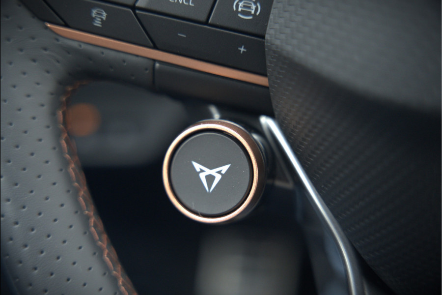 CUPRA Terramar 1.5 eTSI Business | Adaptive Cruise Control | 360 Camera | Stoelverwarming | Stuurverwarming | Memory Seat | Elektrische verstelbare stoel |  Ambiance Verlichting | Dodehoekdetectie | Keyless | LED | BTW | Fab