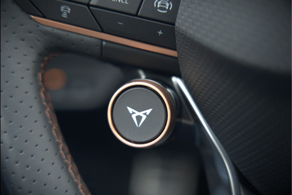 CUPRA Terramar 1.5 eTSI Business | Adaptive Cruise Control | 360 Camera | Stoelverwarming | Stuurverwarming | Memory Seat | Elektrische verstelbare stoel |  Ambiance Verlichting | Dodehoekdetectie | Keyless | LED | BTW | Fab