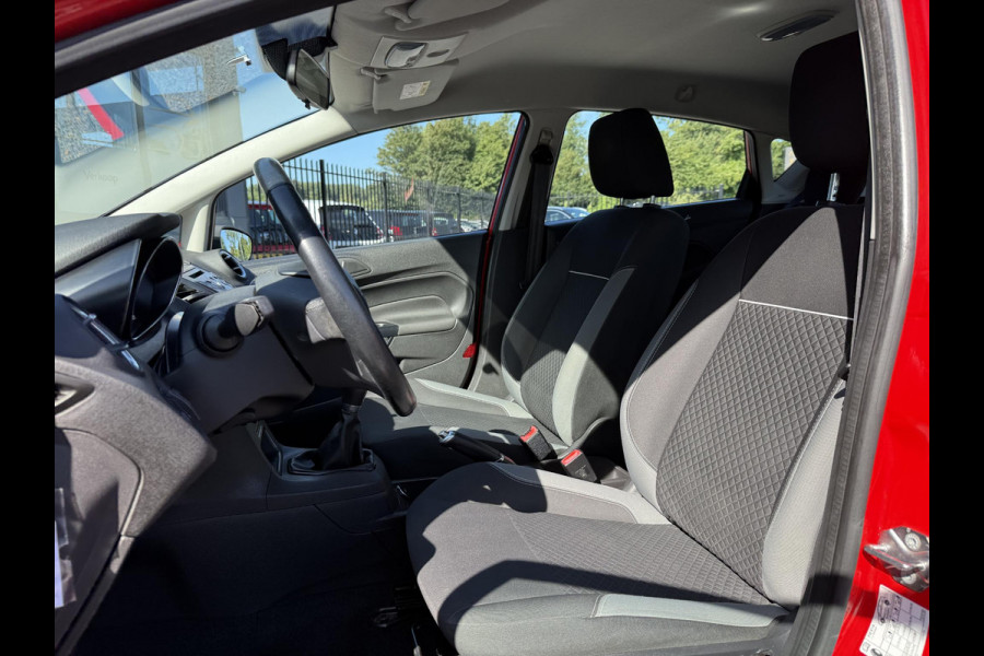 Ford Fiesta 1.0 EcoBoost Titanium 1e Eigenaar,Trekhaak,Airco,Weinig km,Distributie recent vervangen,5 Deurs,Apk tot 02-2026