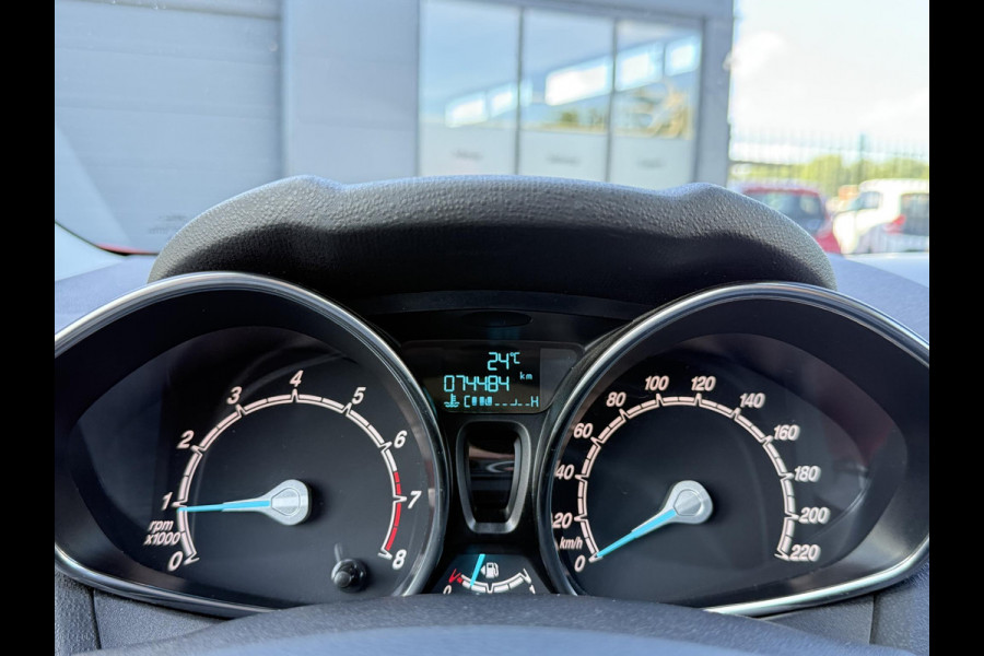 Ford Fiesta 1.0 EcoBoost Titanium 1e Eigenaar,Trekhaak,Airco,Weinig km,Distributie recent vervangen,5 Deurs,Apk tot 02-2026