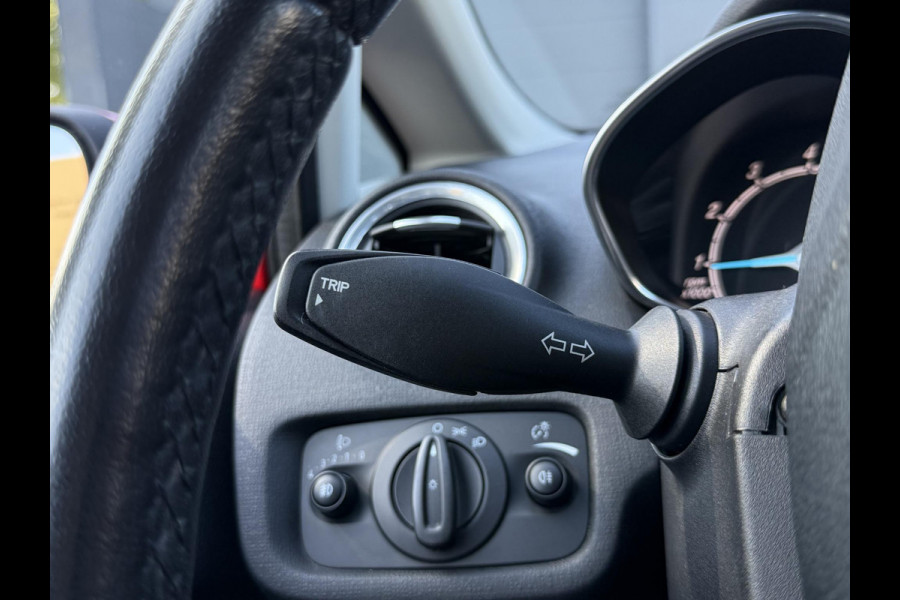 Ford Fiesta 1.0 EcoBoost Titanium 1e Eigenaar,Trekhaak,Airco,Weinig km,Distributie recent vervangen,5 Deurs,Apk tot 02-2026