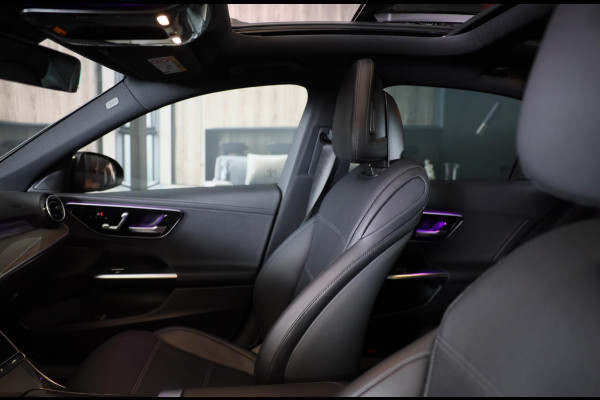 Mercedes-Benz C-Klasse 300 e AMG 63 Look / Massage / Head Up / 360 Camera / Acc / Elek Stoelen / Leder / Open Pano / 20 Inc