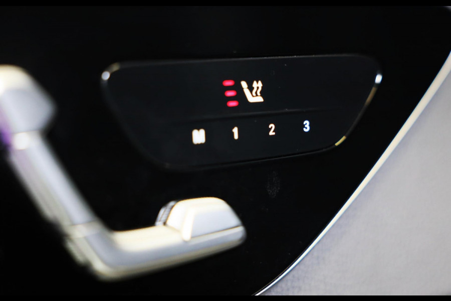 Mercedes-Benz C-Klasse 300 e AMG 63 Look / Massage / Head Up / 360 Camera / Acc / Elek Stoelen / Leder / Open Pano / 20 Inc