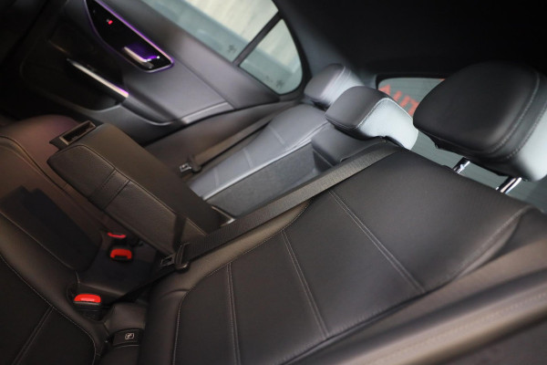 Mercedes-Benz C-Klasse 300 e AMG 63 Look / Massage / Head Up / 360 Camera / Acc / Elek Stoelen / Leder / Open Pano / 20 Inc