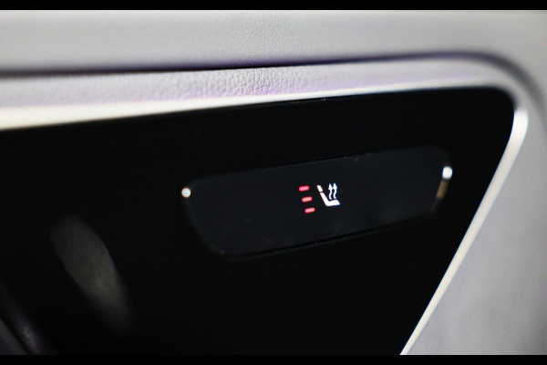 Mercedes-Benz C-Klasse 300 e AMG 63 Look / Massage / Head Up / 360 Camera / Acc / Elek Stoelen / Leder / Open Pano / 20 Inc