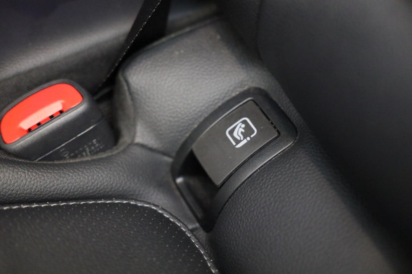 Mercedes-Benz C-Klasse 300 e AMG 63 Look / Massage / Head Up / 360 Camera / Acc / Elek Stoelen / Leder / Open Pano / 20 Inc