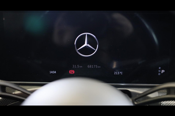 Mercedes-Benz C-Klasse 300 e AMG 63 Look / Massage / Head Up / 360 Camera / Acc / Elek Stoelen / Leder / Open Pano / 20 Inc
