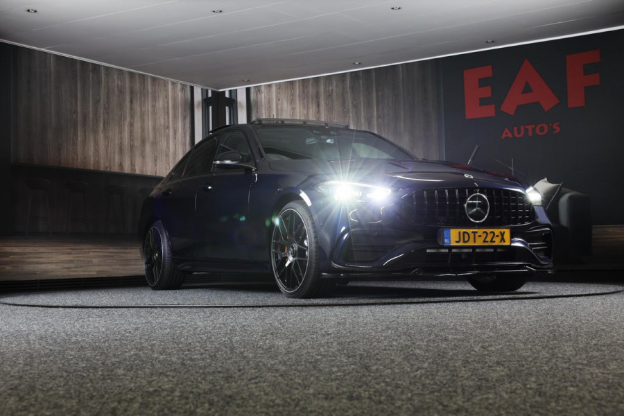 Mercedes-Benz C-Klasse 300 e AMG 63 Look / Massage / Head Up / 360 Camera / Acc / Elek Stoelen / Leder / Open Pano / 20 Inc