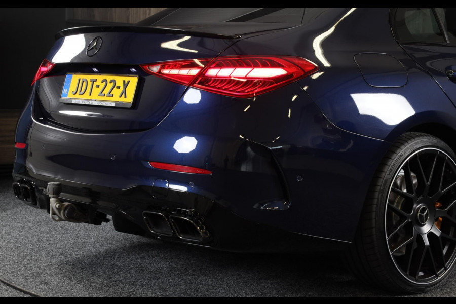 Mercedes-Benz C-Klasse 300 e AMG 63 Look / Massage / Head Up / 360 Camera / Acc / Elek Stoelen / Leder / Open Pano / 20 Inc