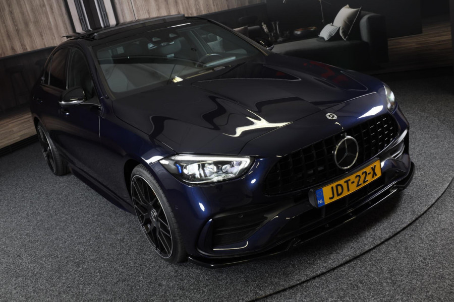 Mercedes-Benz C-Klasse 300 e AMG 63 Look / Massage / Head Up / 360 Camera / Acc / Elek Stoelen / Leder / Open Pano / 20 Inc