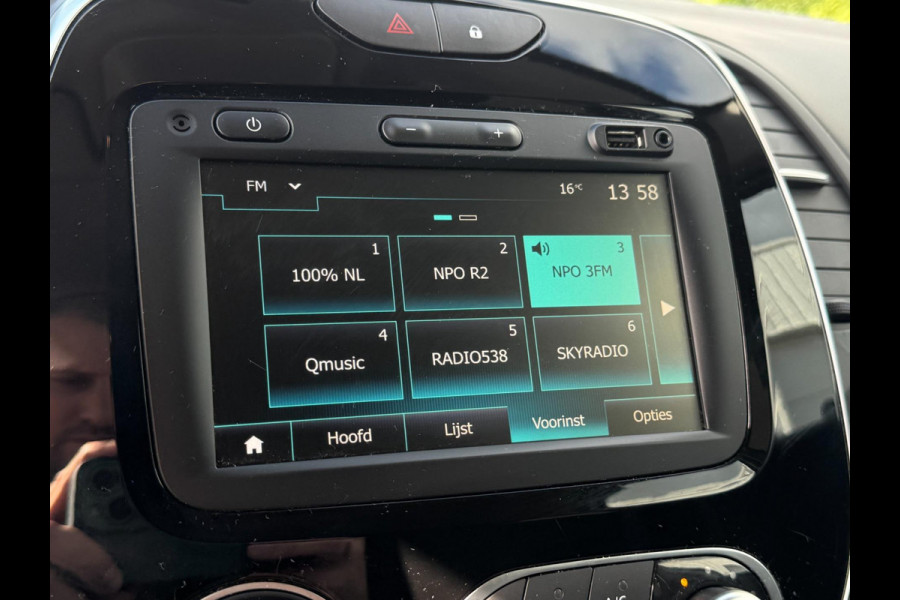 Renault Captur 0.9 TCe Intens TREKHAAK / 4-SEIZOENENBAND / PDC / NAVI / CRUISE / LMV / ECC / BLUETOOTH / PARELMOER