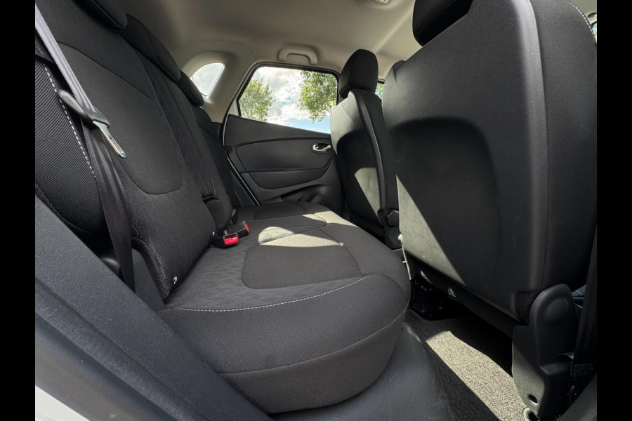 Renault Captur 0.9 TCe Intens TREKHAAK / 4-SEIZOENENBAND / PDC / NAVI / CRUISE / LMV / ECC / BLUETOOTH / PARELMOER