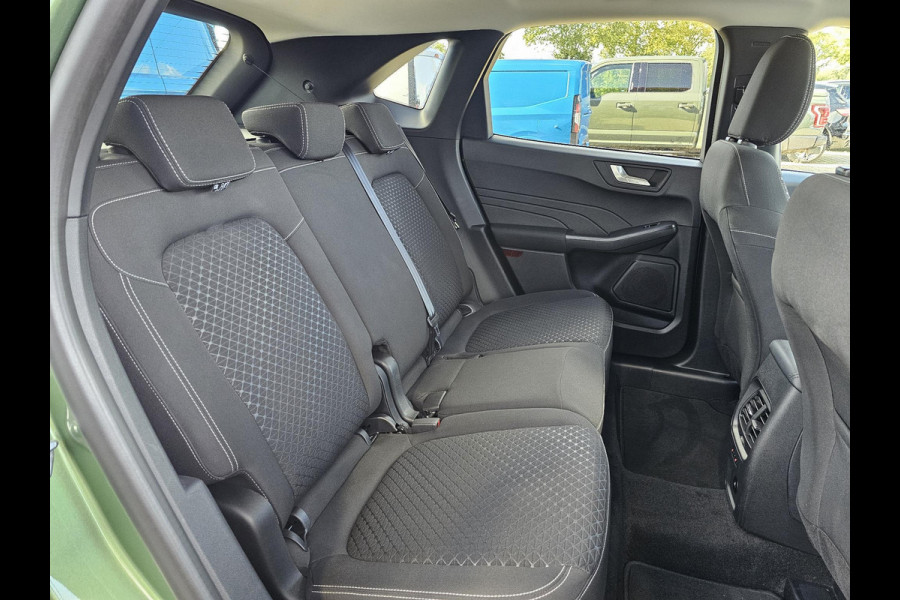 Ford Kuga 2.5 PHEV Titanium 243pk | Driver Assistance Pack | Winterpack | Wegklapbare Trekhaak | 2.100kg Trekgewicht | Ford Kuga 2.5 PHEV Titanium 243pk | Driver Assistance Pack | Winterpack | Wegklapbare Trekhaak | 2.100kg Trekgewicht |