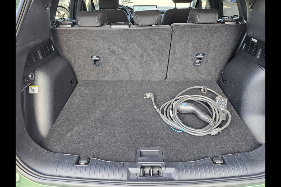 Ford Kuga 2.5 PHEV Titanium 243pk | Driver Assistance Pack | Winterpack | Wegklapbare Trekhaak | 2.100kg Trekgewicht | Ford Kuga 2.5 PHEV Titanium 243pk | Driver Assistance Pack | Winterpack | Wegklapbare Trekhaak | 2.100kg Trekgewicht |