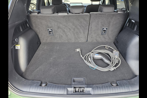 Ford Kuga 2.5 PHEV Titanium 243pk | Driver Assistance Pack | Winterpack | Wegklapbare Trekhaak | 2.100kg Trekgewicht | Ford Kuga 2.5 PHEV Titanium 243pk | Driver Assistance Pack | Winterpack | Wegklapbare Trekhaak | 2.100kg Trekgewicht |