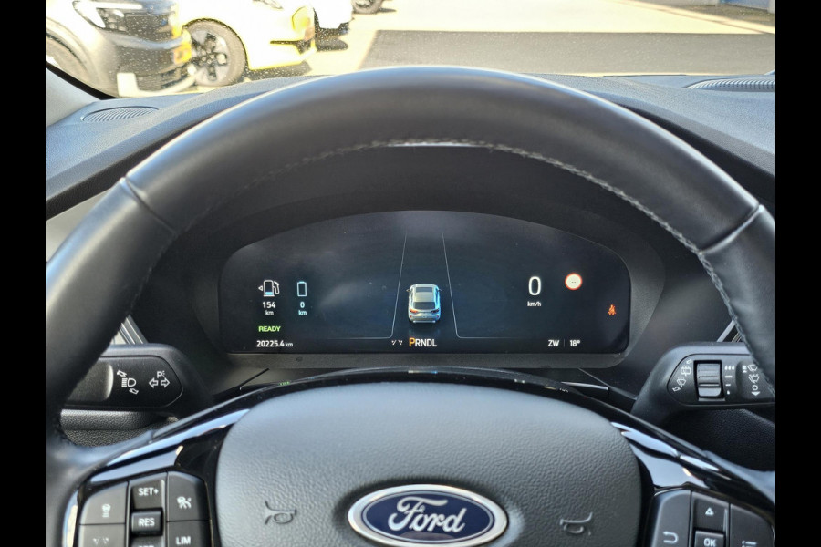 Ford Kuga 2.5 PHEV Titanium 243pk | Driver Assistance Pack | Winterpack | Wegklapbare Trekhaak | 2.100kg Trekgewicht | Ford Kuga 2.5 PHEV Titanium 243pk | Driver Assistance Pack | Winterpack | Wegklapbare Trekhaak | 2.100kg Trekgewicht |