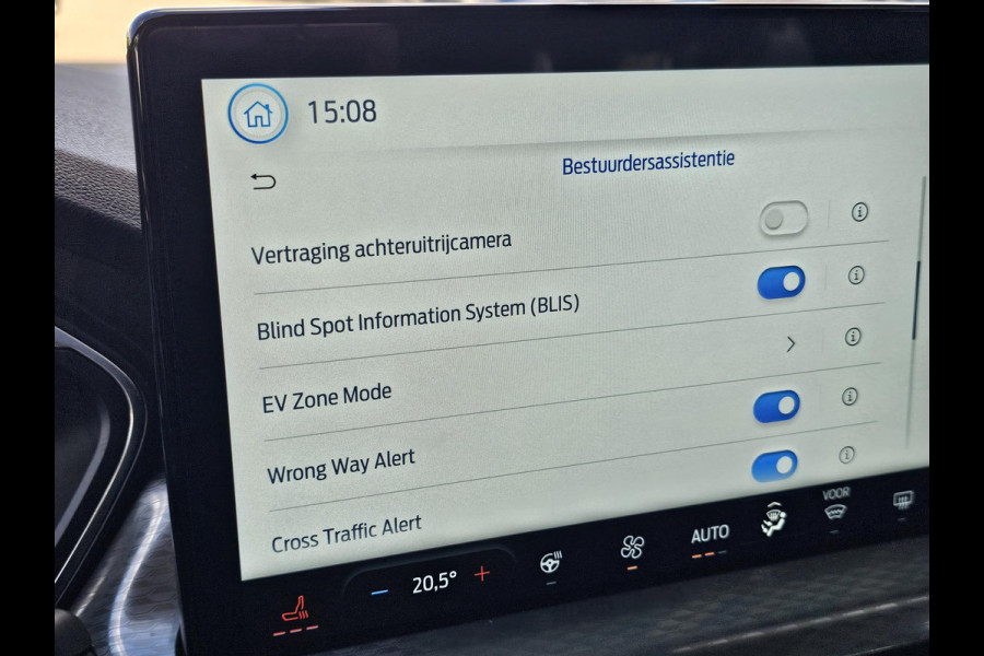 Ford Kuga 2.5 PHEV Titanium 243pk | Driver Assistance Pack | Winterpack | Wegklapbare Trekhaak | 2.100kg Trekgewicht | Ford Kuga 2.5 PHEV Titanium 243pk | Driver Assistance Pack | Winterpack | Wegklapbare Trekhaak | 2.100kg Trekgewicht |