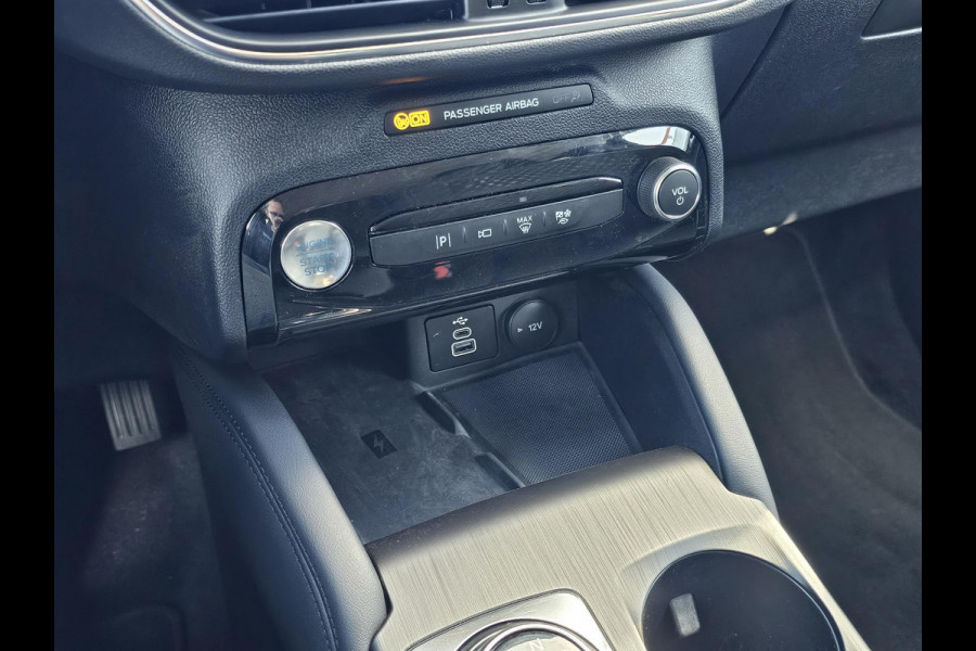 Ford Kuga 2.5 PHEV Titanium 243pk | Driver Assistance Pack | Winterpack | Wegklapbare Trekhaak | 2.100kg Trekgewicht | Ford Kuga 2.5 PHEV Titanium 243pk | Driver Assistance Pack | Winterpack | Wegklapbare Trekhaak | 2.100kg Trekgewicht |