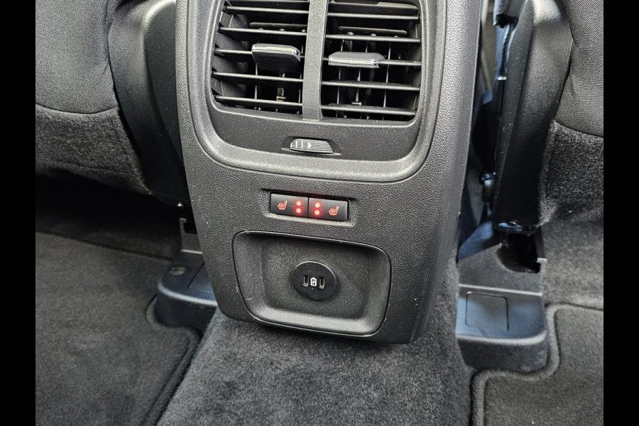 Ford Kuga 2.5 PHEV Titanium 243pk | Driver Assistance Pack | Winterpack | Wegklapbare Trekhaak | 2.100kg Trekgewicht | Ford Kuga 2.5 PHEV Titanium 243pk | Driver Assistance Pack | Winterpack | Wegklapbare Trekhaak | 2.100kg Trekgewicht |